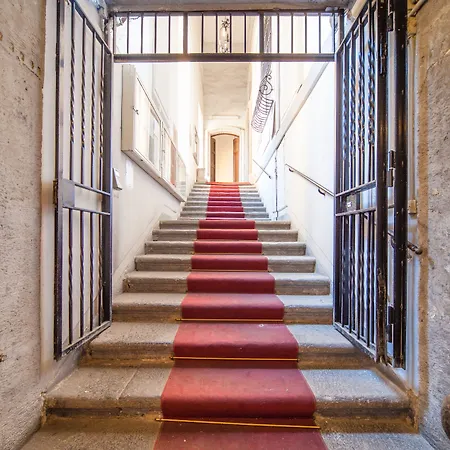 Palazzo Marigliano Gasthuis Napels