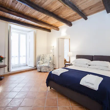Palazzo Marigliano 4* Неаполь