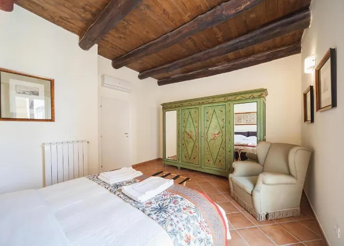 בית הארחה Palazzo Marigliano נאפולי